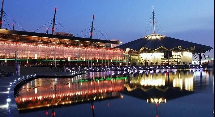 ֣�ݹ���װ������ҵչ����